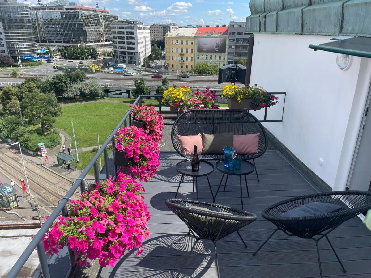 Rooftop Planet Prague Hotel Esterno foto