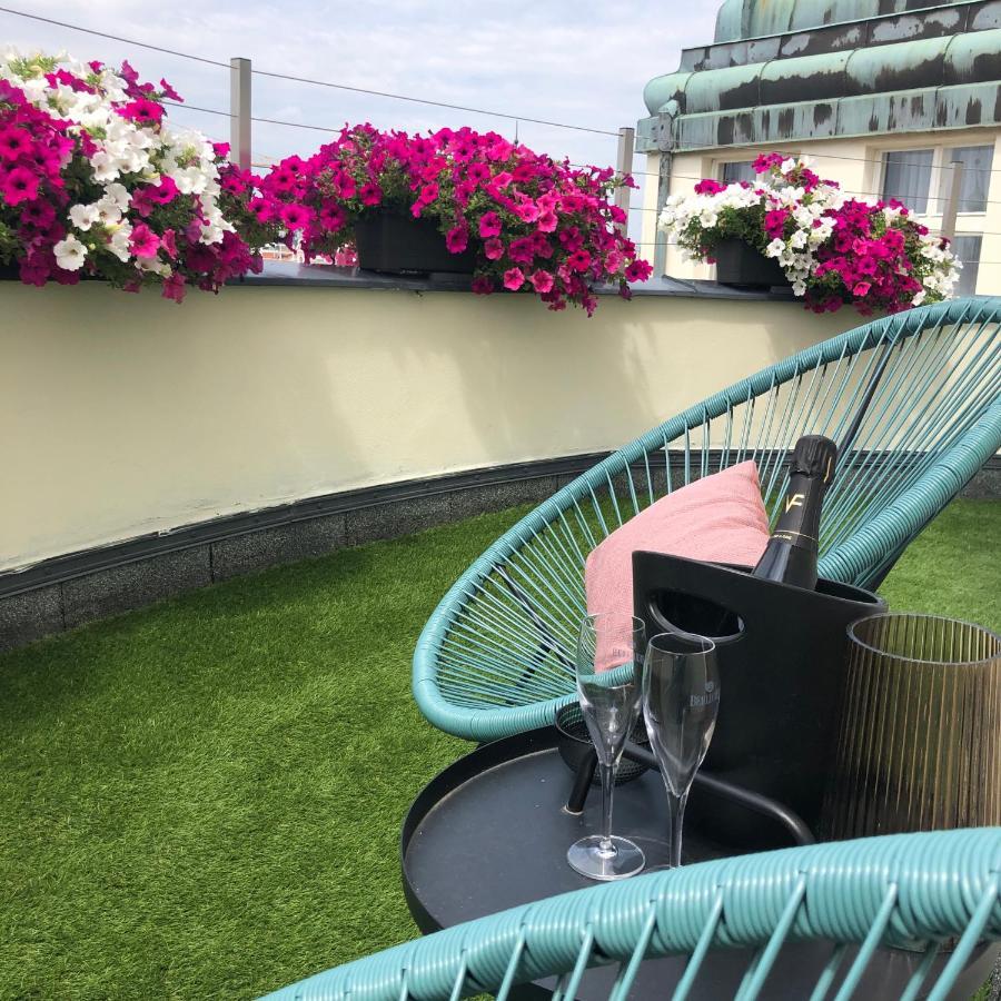 Rooftop Planet Prague Hotel Esterno foto